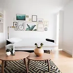 Vale Quiet And Comfortable Lejlighed