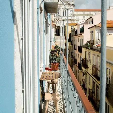 Апартаменты Vale Quiet And Comfortable Apartment