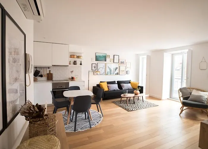 Апартаменты Vale Quiet And Comfortable Лиссабон
