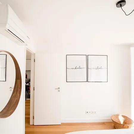 Vale Quiet And Comfortable Apartment *